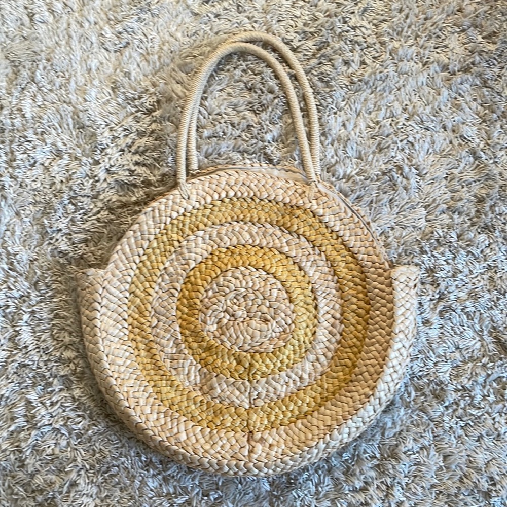 Yellow and tan beach bag